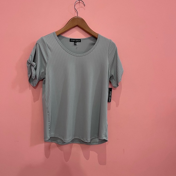 Tops - Gray Ribbed Short Sleeve Top